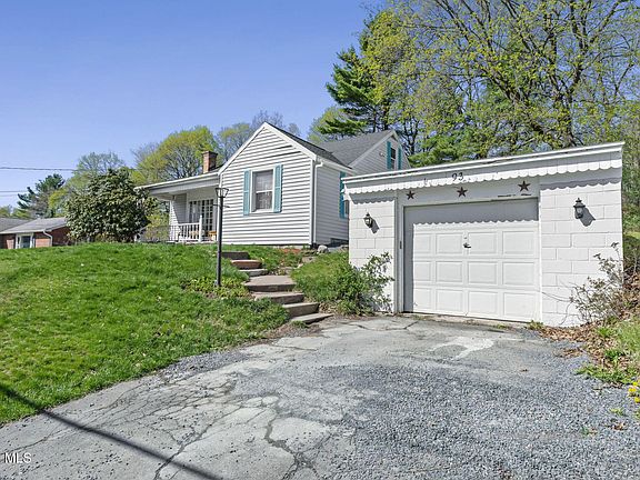 2nd image of 93 Euclid Avenue