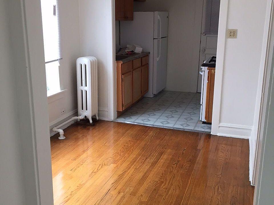 1st image of 1610 W Albion Ave