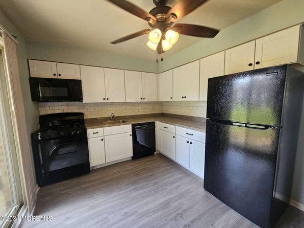 405 Cynthia Ct