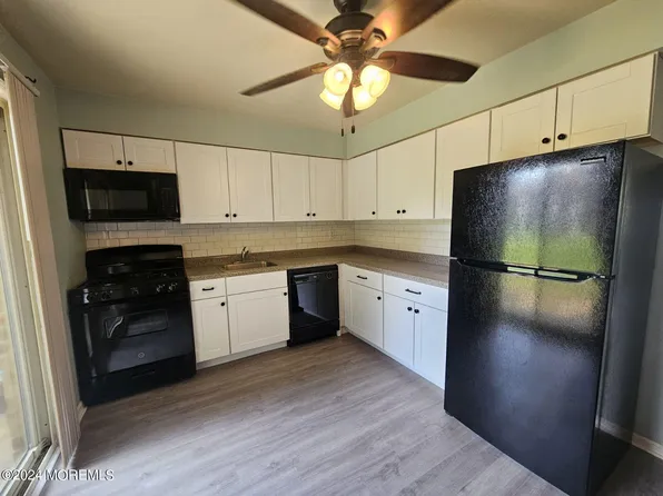 405 Cynthia Ct, Princeton, NJ 08540