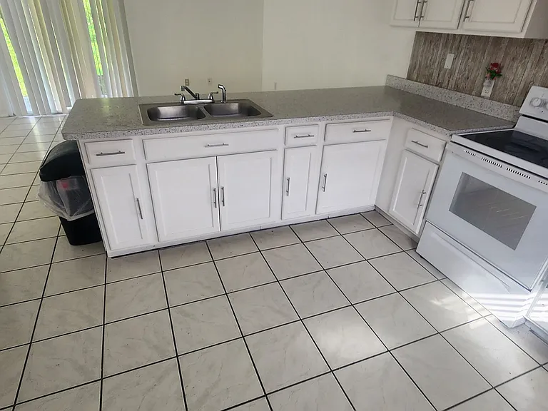 1205 Pleasant Oaks Ct #1205 — Photo 6