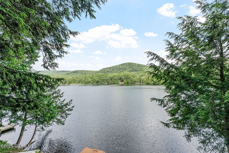 5th image of 129 N Copeland Pond Way