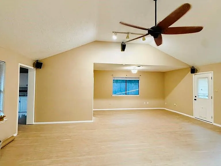 13438 Nevermore Dr — Photo 7