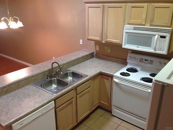 3rd image of 7997 Stonebrook Dr