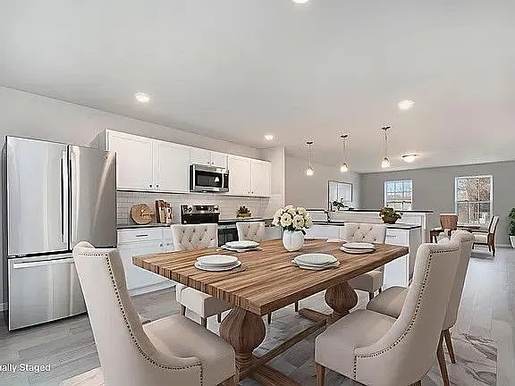 3228 Falling Oak Dr — Photo 8