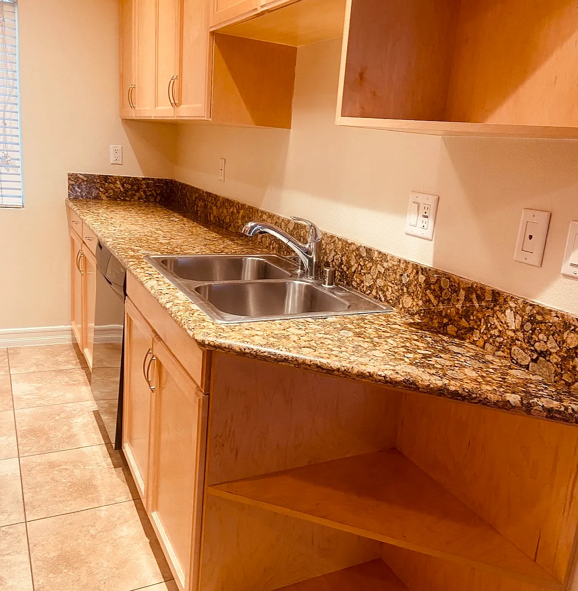 2 bed, 2.5 bath, 1200 sqft, $3,195 — Photo 4