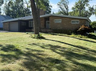 381 Ellendale Pkwy, Crown Point, IN 46307