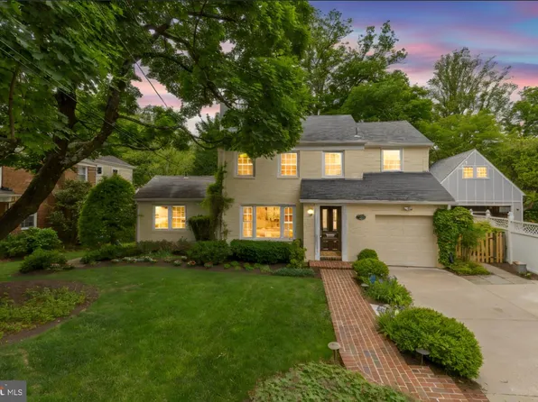 7822 Moorland Ln, Bethesda, MD 20814