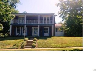 904 Clayworth Dr, Ballwin, MO