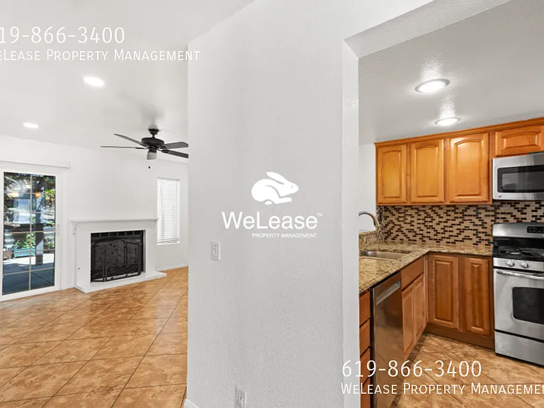 1886 Manzana Way — Photo 3