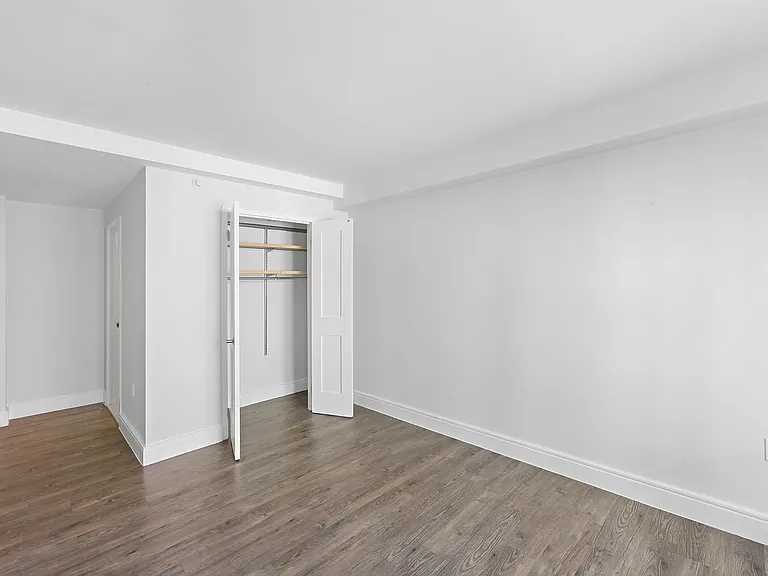 354 E 91st St #601 — Photo 8