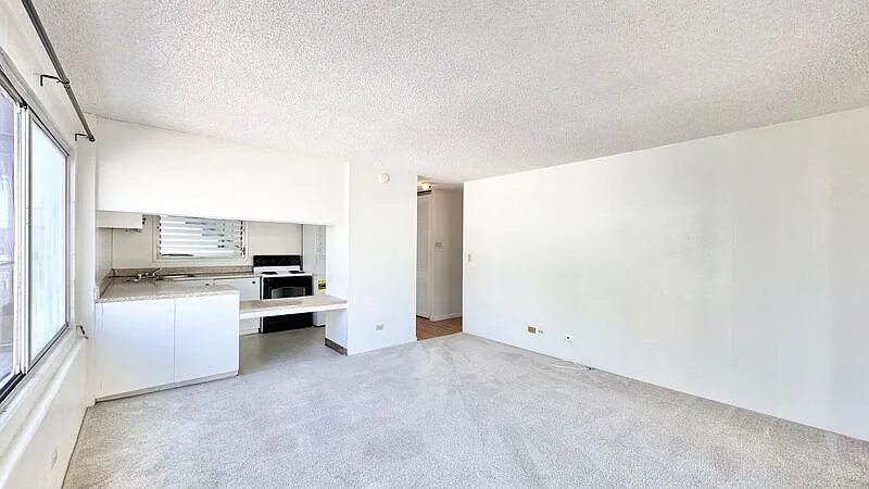 Studio, 1.0 bath, 570 sqft, $1,400 — Photo 2