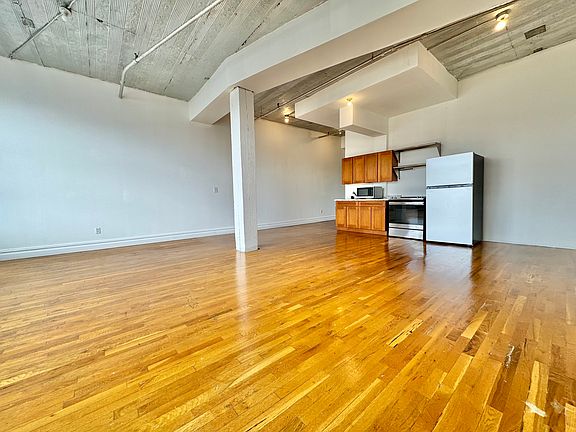 3rd image of 260 Moore St APT 204