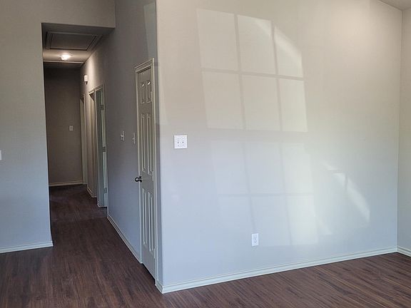 2nd image of 3620 Pickett St