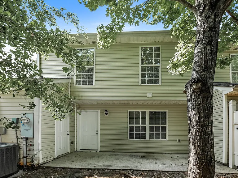 1902 Grove Way — Photo 17