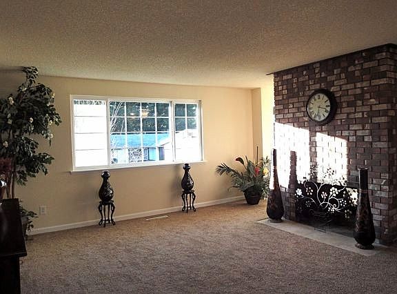 4th image of 6588 Helena Dr NE