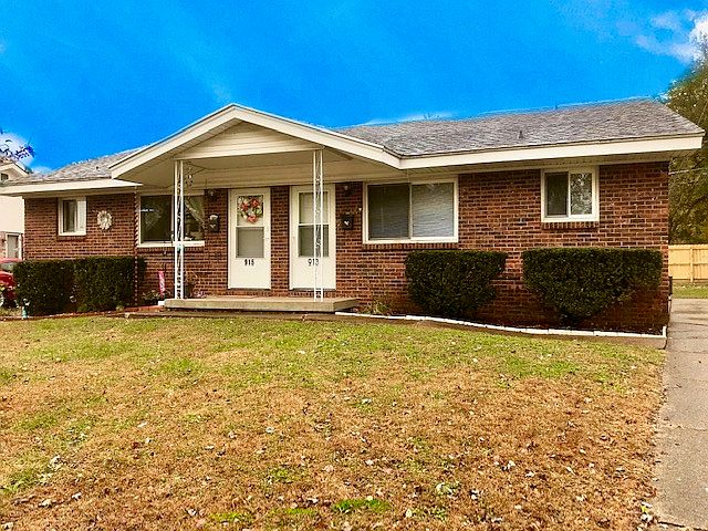 1st image of 913 N Fairlawn Cir E