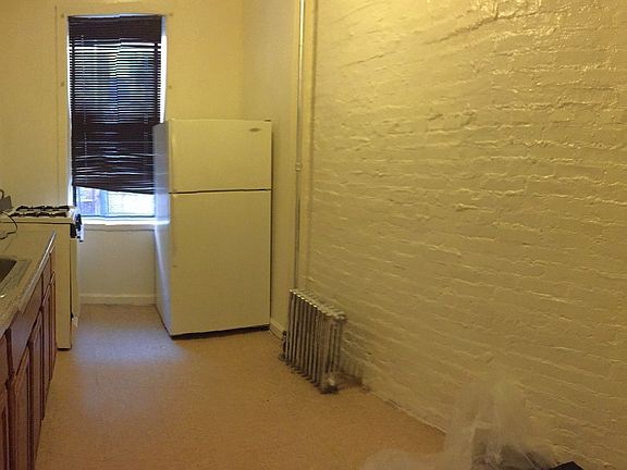 5th image of 2106 Regent Pl APT B4