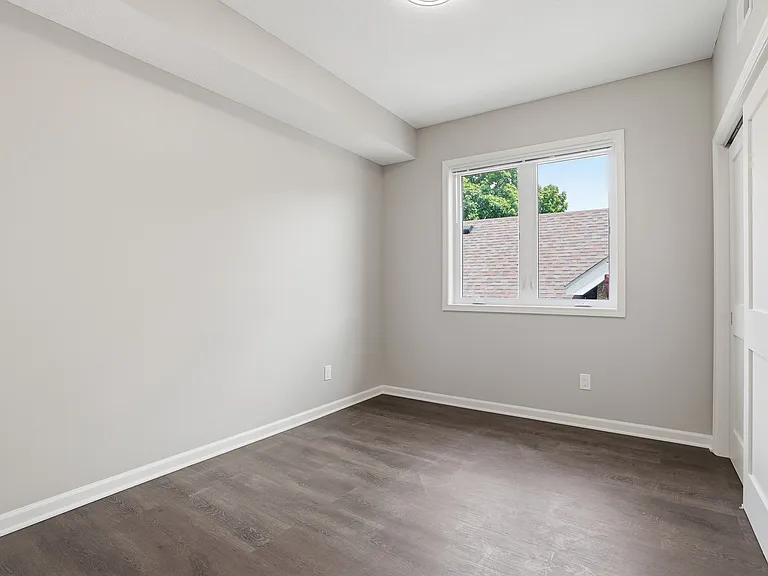 1106 Hawthorne Ave E #1 — Photo 21