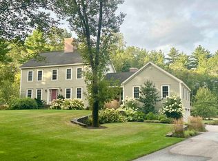 4 Currier St, South Hampton, NH 03827