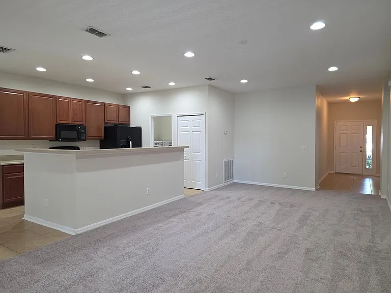 311 Rambling Cir — Photo 3