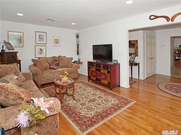 4th image of 1211 E Broadway APT C25