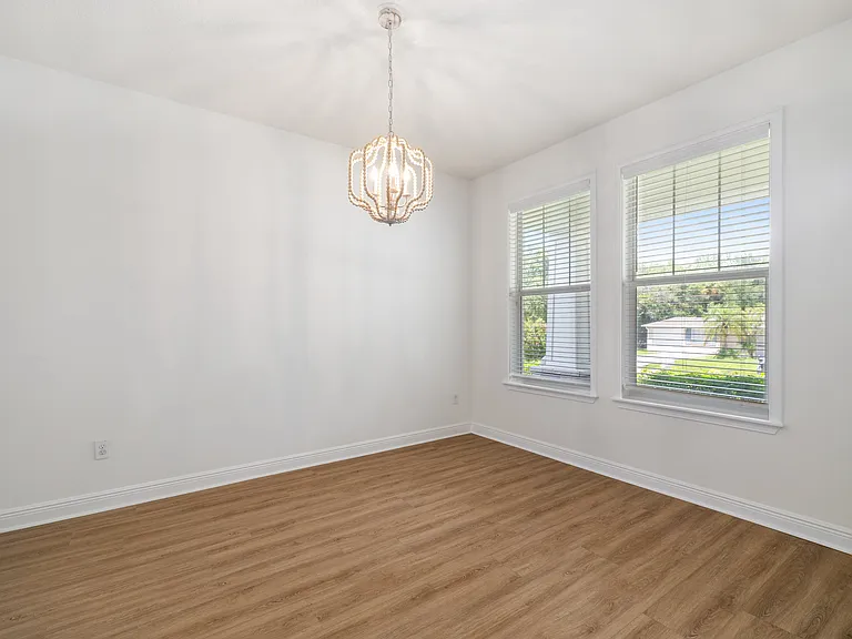 2806 Sanders Dr — Photo 36