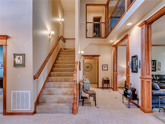3rd image of 816 Preston Park