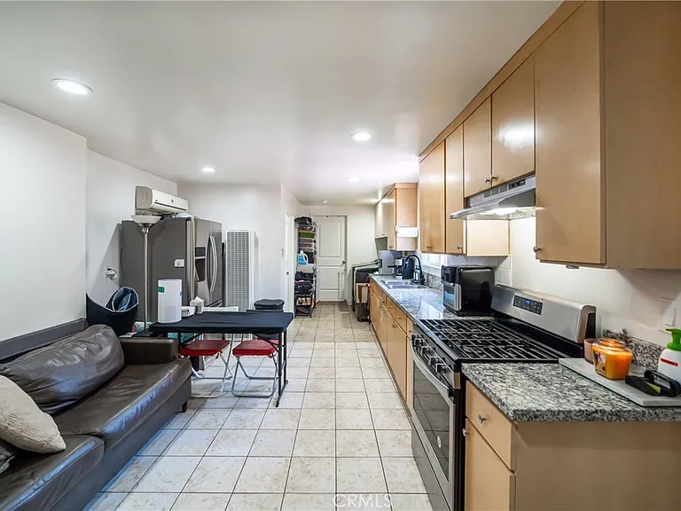 4844 Bluebell Ave — Photo 2
