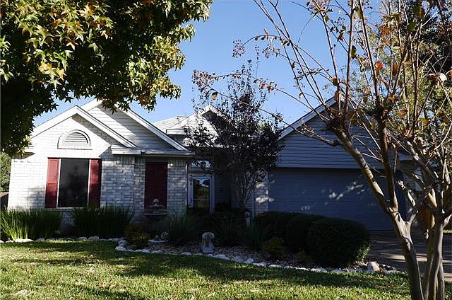 1st image of 216 Quail Cir