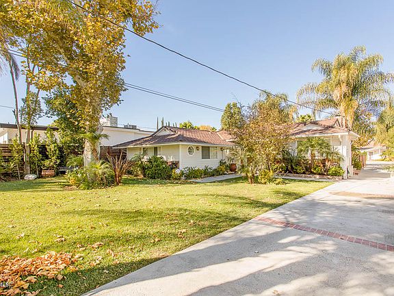 3rd image of 22927 W Oxnard St