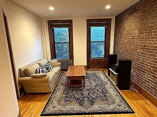 2nd image of 993 Amsterdam Ave APT 3A