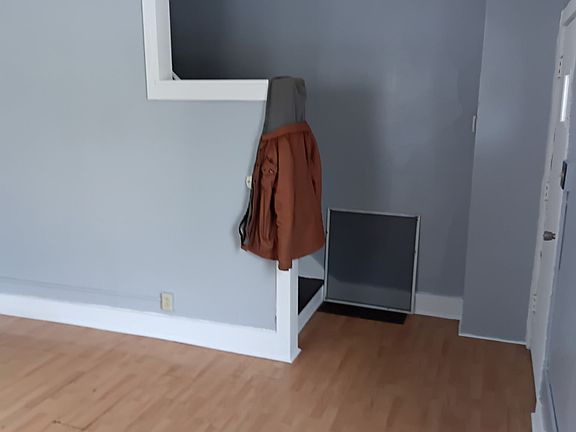 2nd image of 506 Rockwell St APT 2