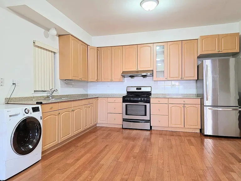 705 W 31st St #1E — Photo 1
