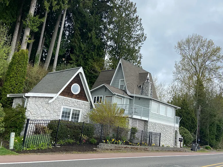 10088 SE Southworth Dr — Photo 2