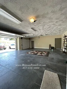 102 Stoneridge Est — Photo 44