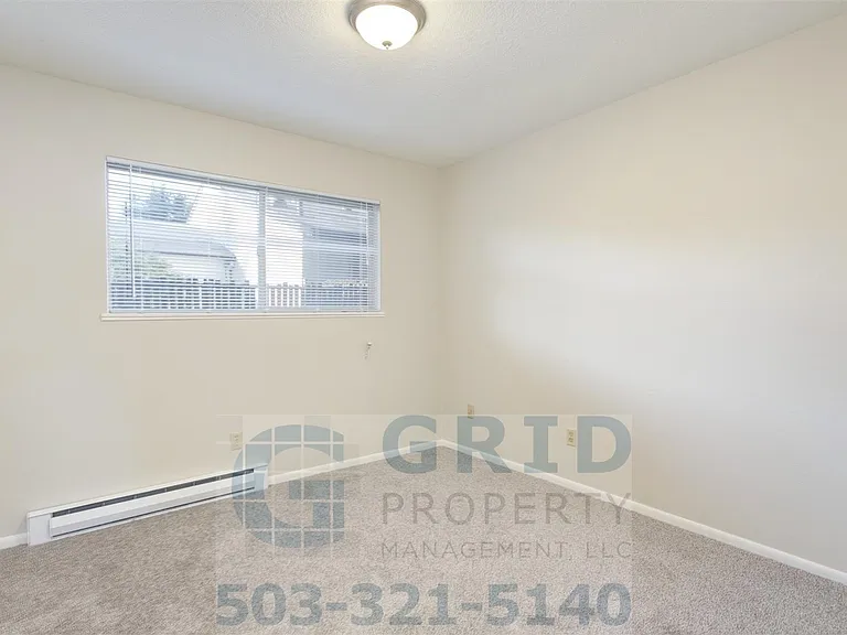 5101-5109 SE Stark St — Photo 8