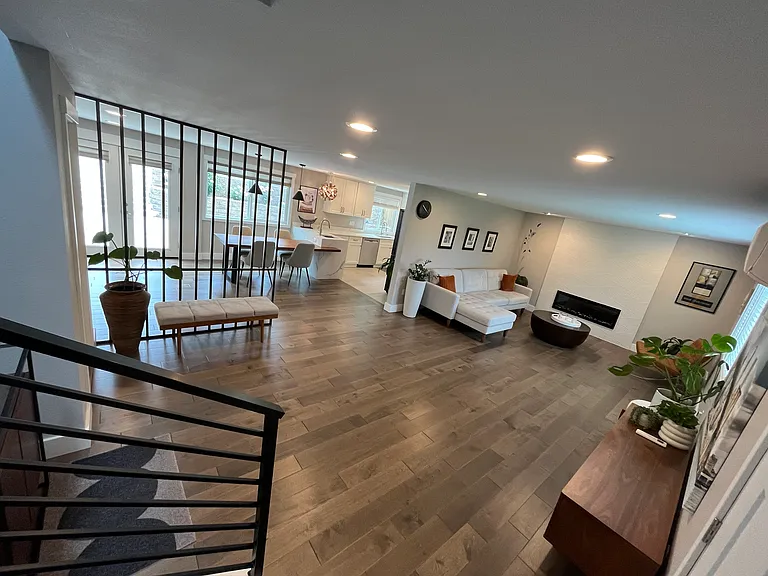 14715 SE 46th St — Photo 3
