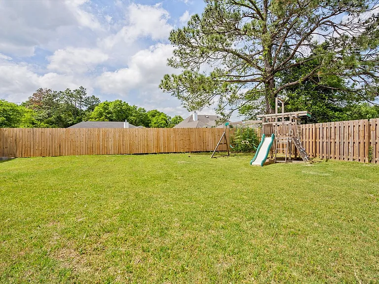 3709 Seleste Dr — Photo 19