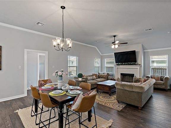 4th image of 3161 Normandy Way