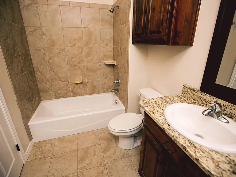 Oakcrest Townhomes — Photo 19