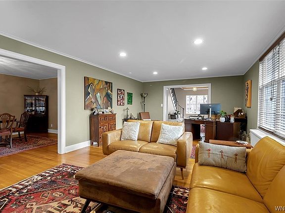 3rd image of 173 Fairlawn Dr