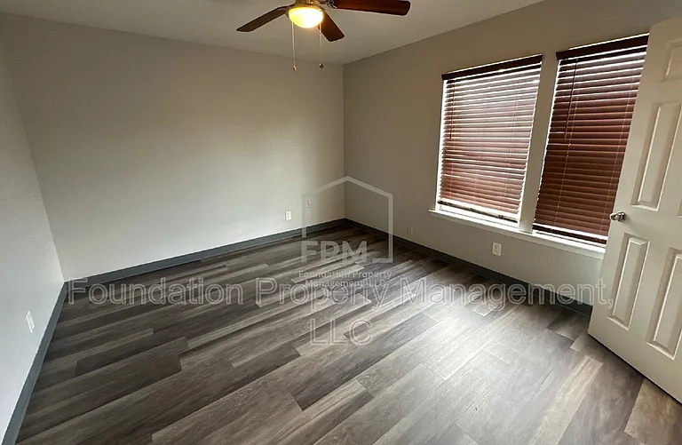 1283 E Raines Rd #2 — Photo 10