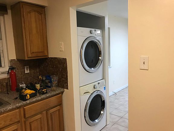 4th image of 160 Regis Dr Floor 1