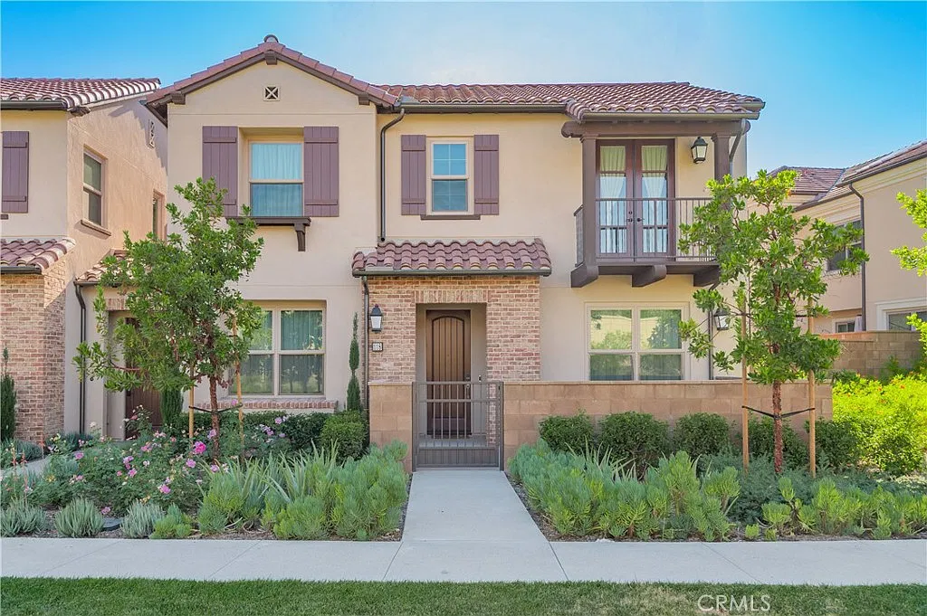 3 bed, 1800 sqft, $5,000 — Photo 2