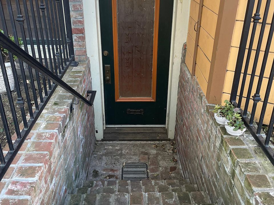 private entrance to private unit