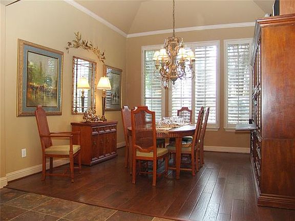 3rd image of 223 Pine Valley Ct