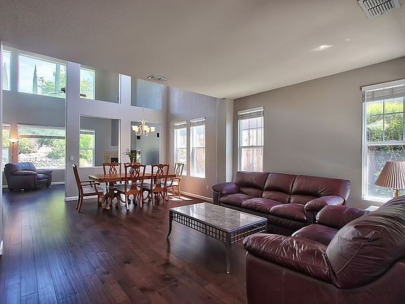 4th image of 1184 Burwick Ln