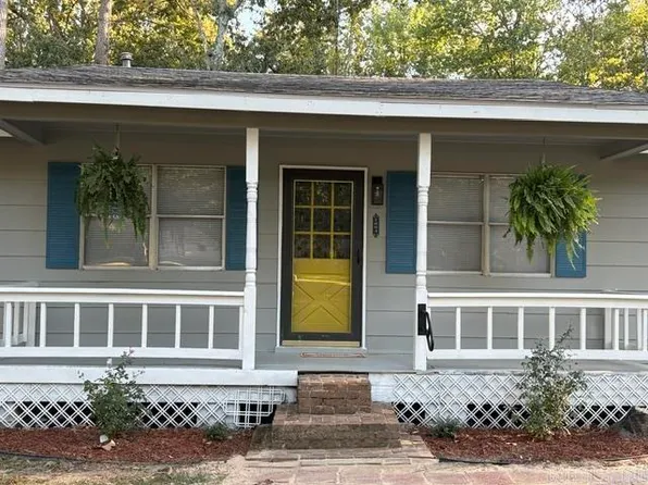 7004 Nell Dr, Pine Bluff, AR 71603