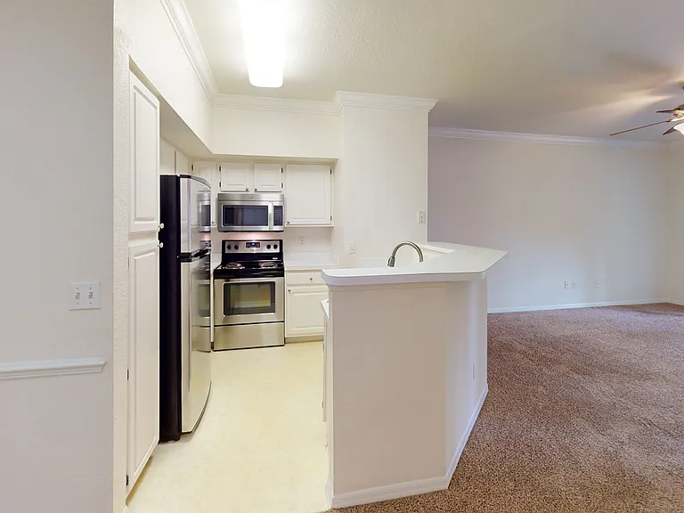 Ashton at Waterford Lakes — Photo 45